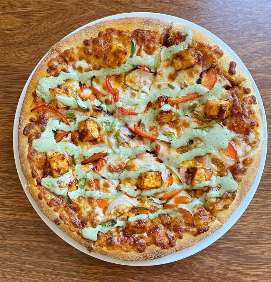 Makhani Butter Chicken Pizza